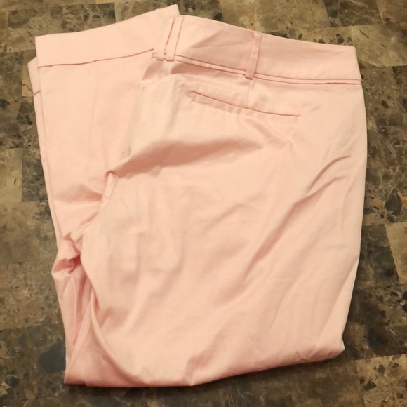 New York & Company crops - Picture 2 of 3